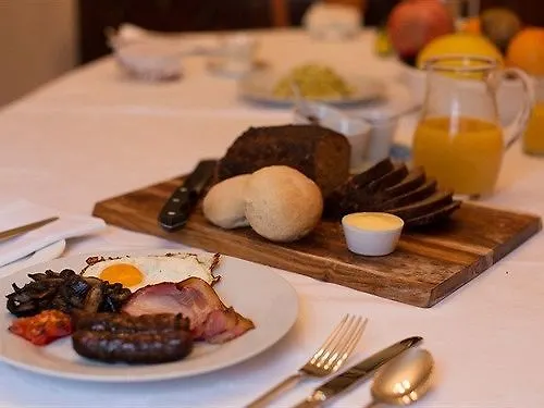 5 Chapel Street Bed And Breakfast Cambridge  Bed & Breakfast